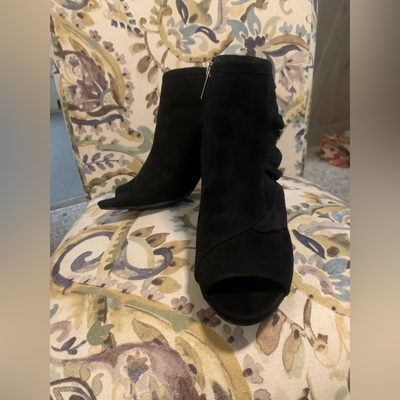 Unisa Shoes - Unisa Elegant Black Peep-Toe Ankle Boots